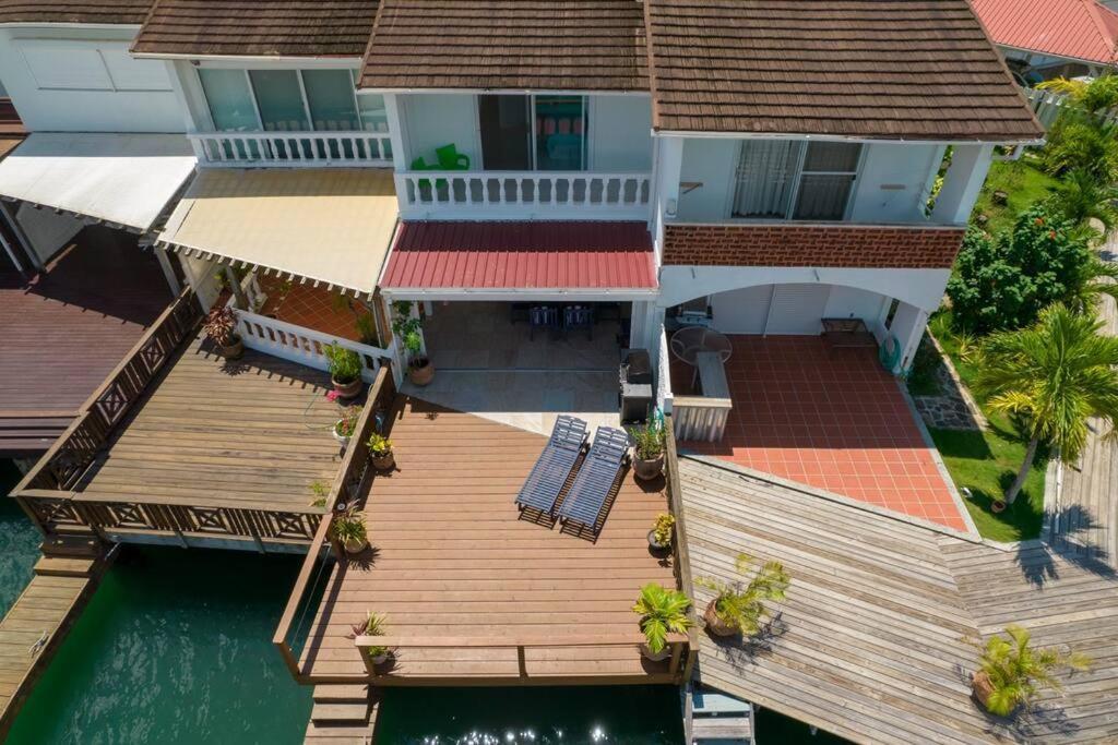 Waterfront Luxury Retreat: 2-Bed Villa Sea Life Jolly Harbour 外观 照片